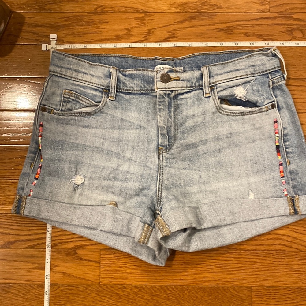 3” denim shorts